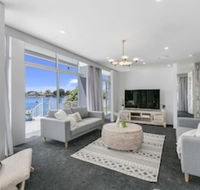 Havana Blue - Large 4 Bedroom Home - Click Find