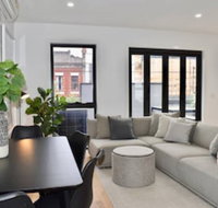 Brand New 2 Bed Apartment With Stunning City Views - Lawyer Find