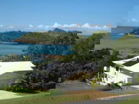 Hideaway Retreat Beach House with Pool