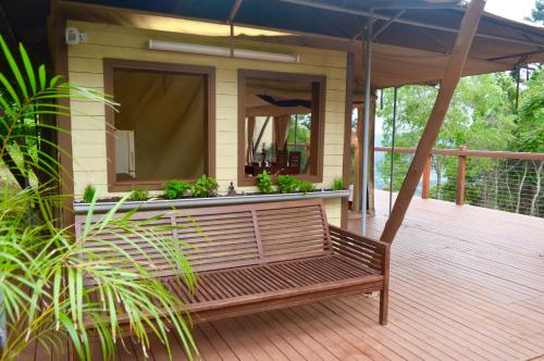 Gold Coast Hinterland QLD Bet 4u