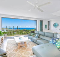 Unit 6 Rainbow Sea Rainbow Beach Amazing Ocean Views Aircon Wi Fi Pool Walk to Beach - Click Find