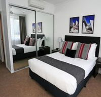 Under the Townsville Sun 694I - Click Find