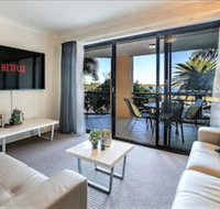 Gold Coast Apartment at Sandcastles on Broadwater - Bet 4u
