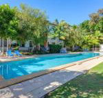 Baden 90 Rainbow Shores Resort Unit Pools Tennis Court Walk To Beach - Click Find