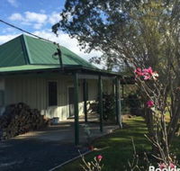 Old Schoolmasters Cottage on the Barrington River - Bet 4u