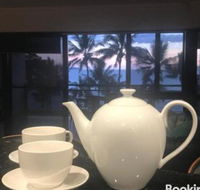 Townsville Strand Lighthouse Apartment 3 - Click Find