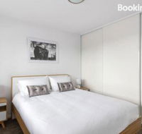 Brand new family friendly 3 bed villa walk shops - Bet 4u