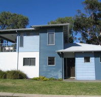 Waterside No 9 Blackwood Retreat - Click Find