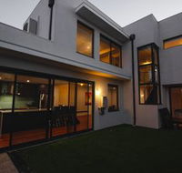 South Beach Pool Home - Bet 4u