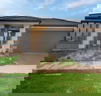 Resortstyle 4BR House With Parkingwerribee - Bet 4u