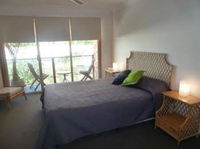Sails Beach House Apartments Pottsville Beach
