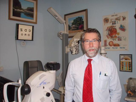 Emslie Ian Optometrist - Click Find 0