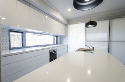 CRJ Designer Homes - Click Find 0