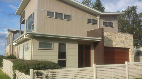 Lets Paint & Decorate Pty Ltd - Lavinia 2