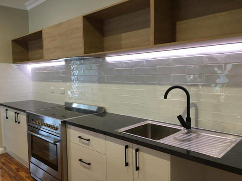 Designer KITCHEN & STONE FACTORY - Click Find 1