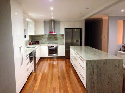 M & S Reynolds Kitchen & Cabinetmaking - Click Find 1