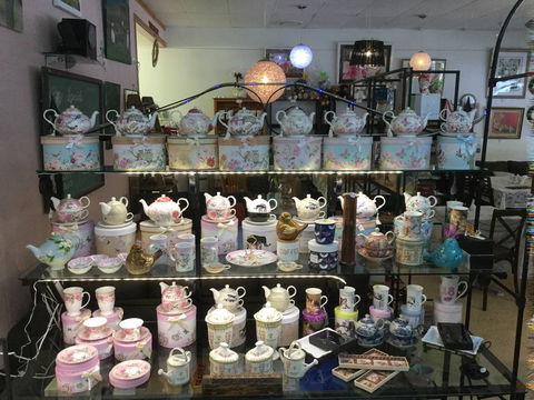 Edmonton Flowers, Coffee & Gifts - Bridge Guide 0