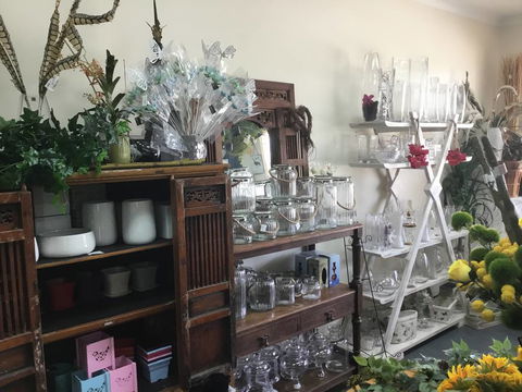 Heartfelt Flowers & Gifts By Sheridan - Click Find 2