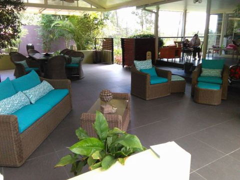 Bayside Upholstery - Click Find 3