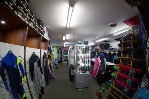Boarderline Surf & Skate - Click Find 4