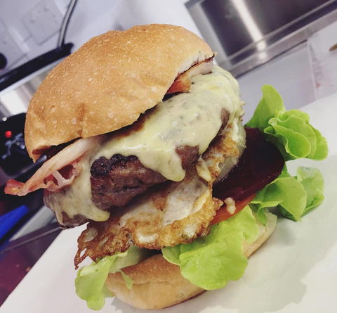 Salt & Peper Burgers And Seafood - Lavinia 3