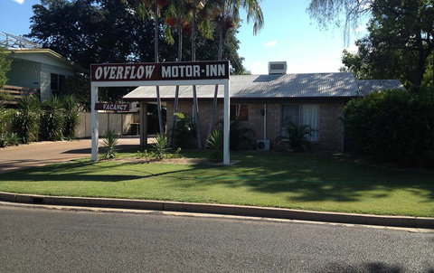 Emerald Motor Inn - Local Finder 4