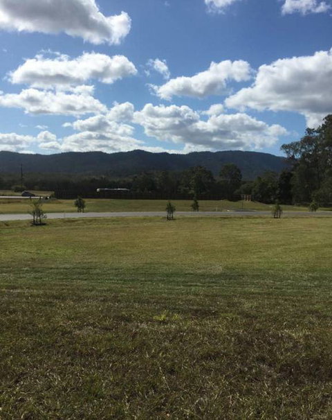 Down To Earth Whitsundays - Lawyer Find 1