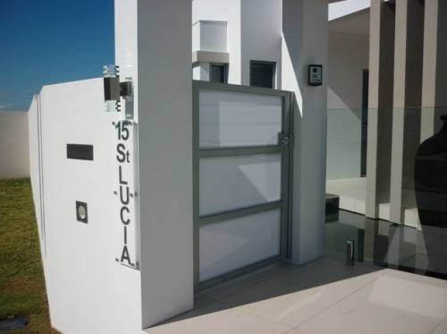 Pool Cleaning Maintenance Warana QLD Lawyer Find