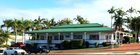 Bowen Dental Surgery - Click Find 0