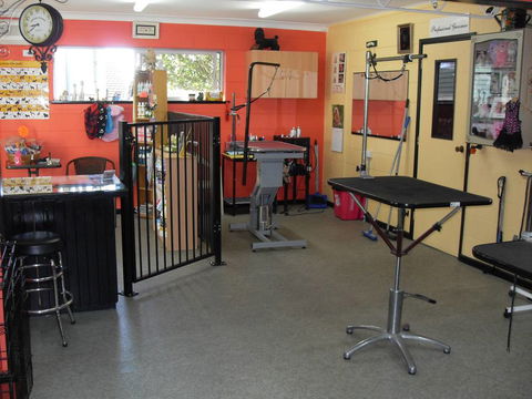 Hill Top K9 Grooming - Click Find 3