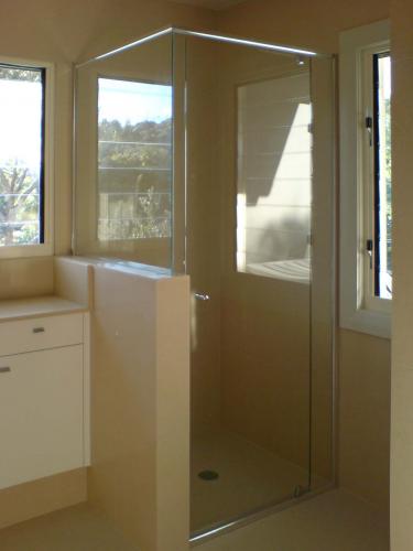 Great Lakes Wardrobes & Shower Screens - Click Find 1