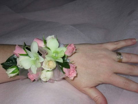 Deborah’s Flowers - Click Find 0