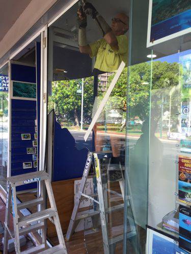 Cairns Glass & Glazing - Click Find 14