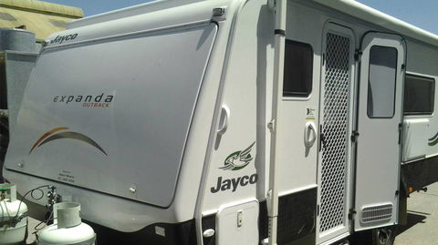 Keep Travelling Caravan Repairs - DBD 2