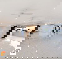 Trewin Plastering - Click Find