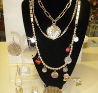 The Cats Whiskers Gift Shop - Click Find
