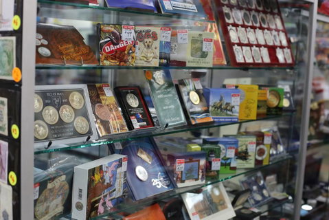Coins & Collectables - Click Find 1