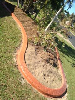 G-Dogs Garden Edging - Lawyer Find 2