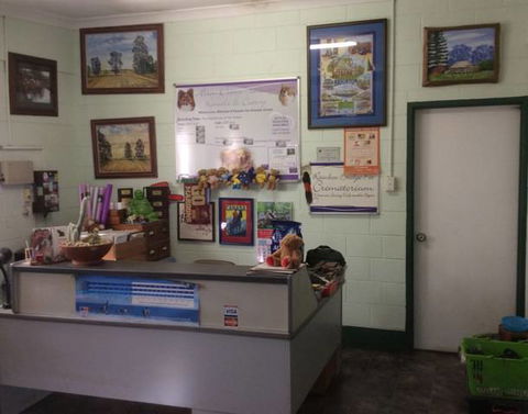 Alton Downs Boarding Kennels & Cattery - Bridge Guide 1