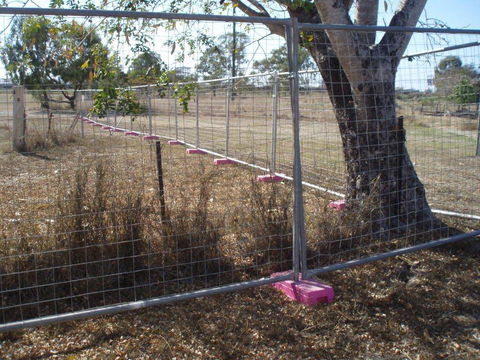 ET’s Temporary Fencing - Click Find 1