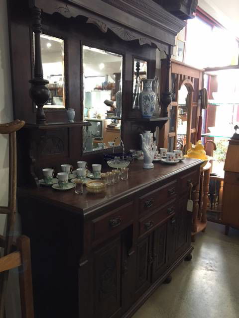 Rockin Relics Antiques Barn - Lawyer Find 0