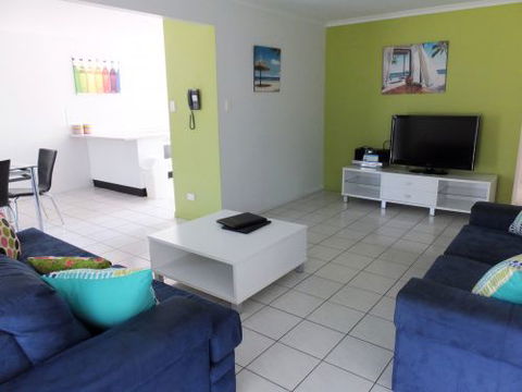 The Shores Holiday Apartments - Click Find 1