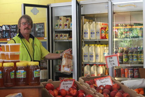 Bradys Fruit - Local Finder 3