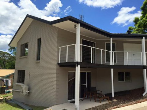 Dezigner Finishes Professional Painting & Decorating - Click Find 4