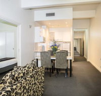 Collins Hotel - Click Find