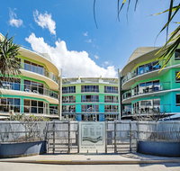 Rolling Surf Resort - Click Find