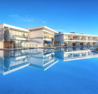 Pool Port Douglas - Click Find