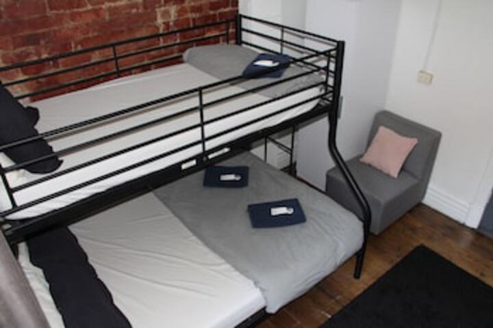 Melbourne VIC Click Find