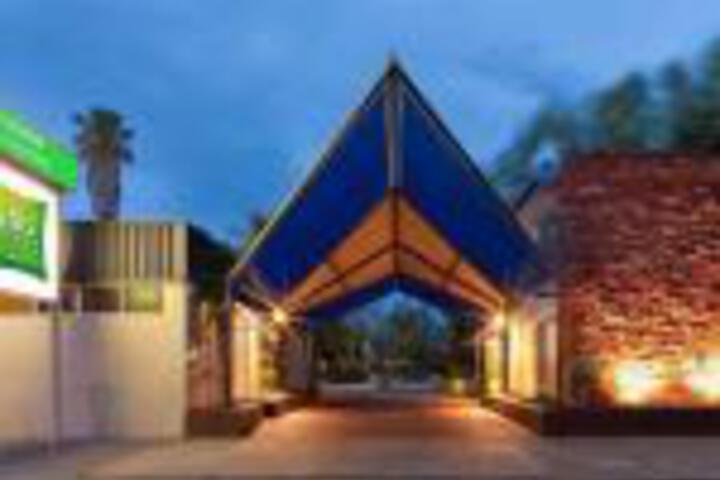 The Gap NT Click Find