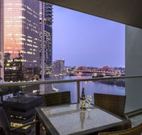Oaks Brisbane on Felix Suites - Click Find
